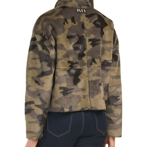 Beautiful Oversized Camo Faux Fur Modern Jacket Women | Size S - Picture 4 of 16
